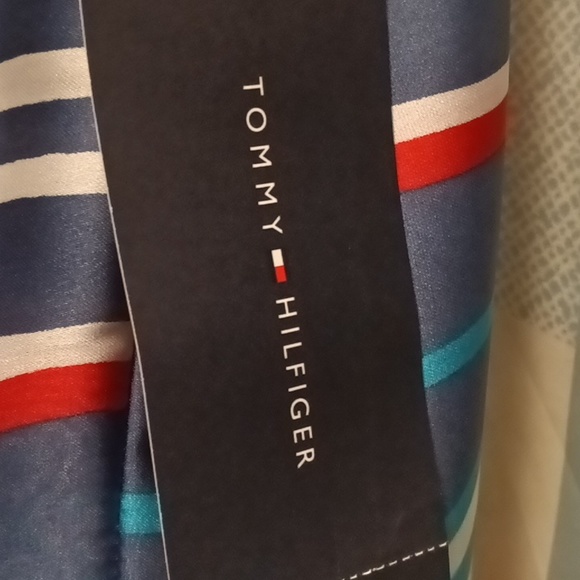 NWT TOMMY HILFIGER multi-colored striped rounded neckline blouse Size 1X - Picture 9 of 9